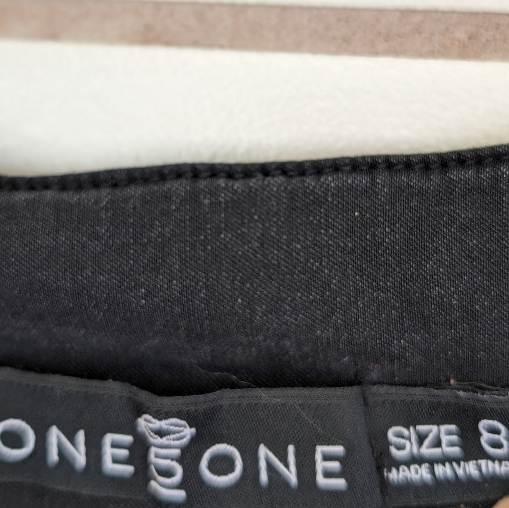 Black shorts - Picture 4 of 4